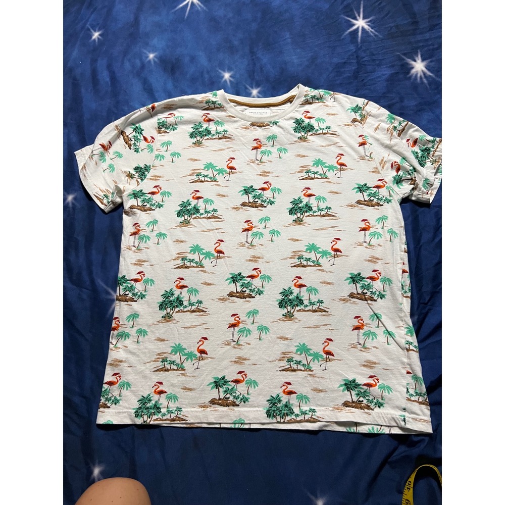 Denim & Flower Ricky Singh Flamingo Santa Hat Christmas Tropical T-Shirt Large